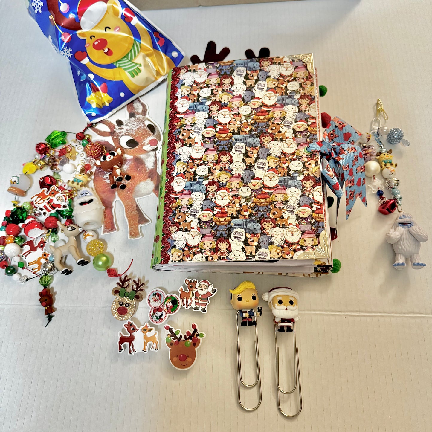 Rudolph The Red Nosed Reindeer Chunky Junk Journal & Charms Set